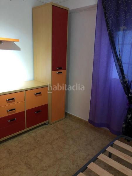 Foto 9952bc1c-1583-4ac9-834f-425b7b23ad0a. Piso encantador piso en avenida mar y sierra, ideal para vivir en Estepona