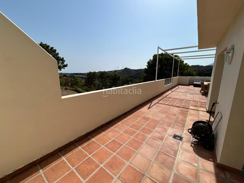 Foto 1366efd6-4241-486a-a0a9-d5d78bac0d29. Apartament amb aparcament piscina a La Concha - Resina Golf Estepona