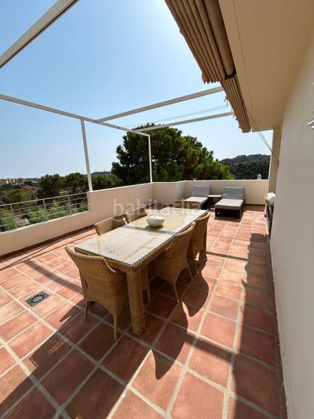 Foto 26386183-3160-4171-b898-781cb471b8e0. Apartament amb aparcament piscina a La Concha - Resina Golf Estepona