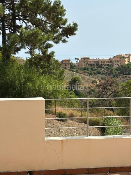 Foto 29738671-1923-4181-bf81-bf51b65b487f. Apartament amb aparcament piscina a La Concha - Resina Golf Estepona
