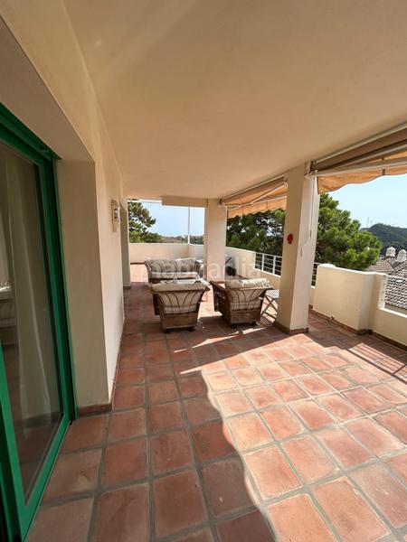 Foto 56dec2c0-6fe7-402b-b4df-495b467e0ac1. Apartament amb aparcament piscina a La Concha - Resina Golf Estepona