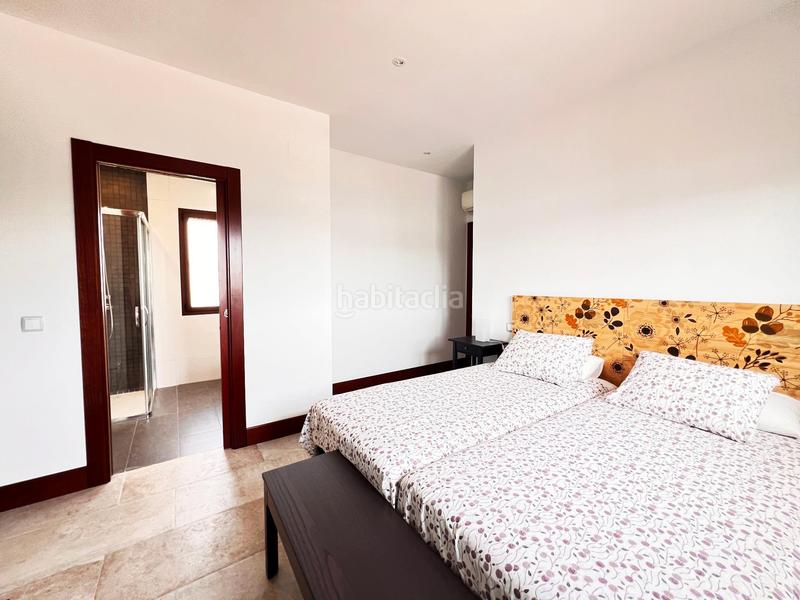 Foto a4dd2640-7cdb-4a87-a05c-34b9e52b046d. Chalet en Nueva Alcántara Marbella