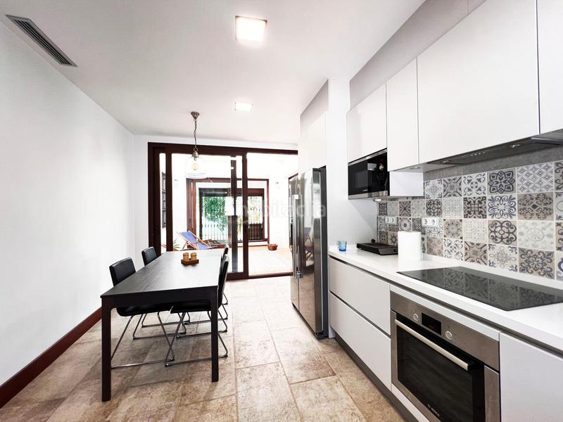 Foto a2fc78f1-2495-47e1-a5a3-ededc7558581. Chalet con riscaldamento in Nueva Alcántara Marbella