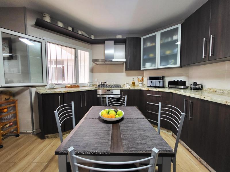 Foto 06b830e1-7a1b-4f7f-9d1a-99dd3cce5fd1. Àtic amb calefacció aparcament piscina a Nueva Alcántara Marbella