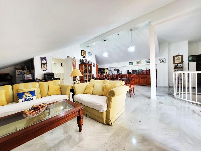 Foto 75ce354d-20ce-4aac-902a-82c1e4645bba. Attique avec chauffage parking piscine dans Nueva Alcántara Marbella