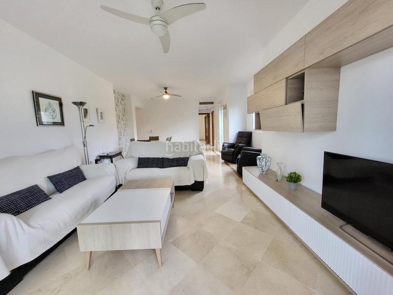 Foto 8907bbeb-61d4-4d4a-82a9-fa611c75cd0a. Alquiler apartamento exclusivo apartamento reformado en sun beach, en Estepona