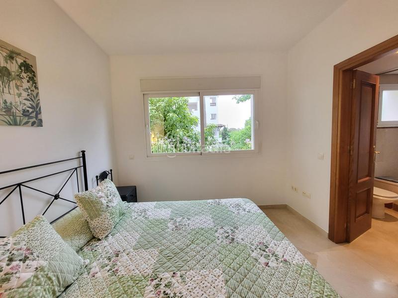 Foto a4fedc93-2bd4-4e1e-9d41-97d75ac2525e. Alquiler apartamento exclusivo apartamento reformado en sun beach, en Estepona