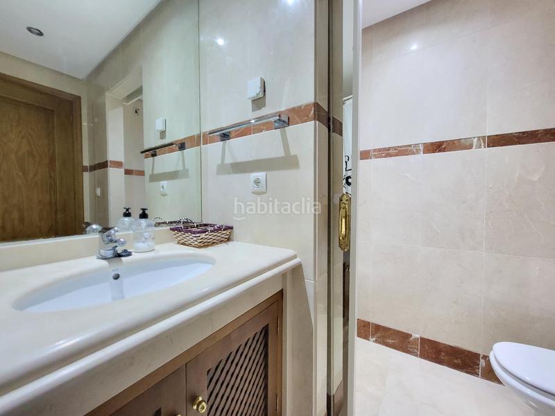 Foto b70b9bba-9a96-41b5-8d08-3bf3109aea3e. Alquiler apartamento exclusivo apartamento reformado en sun beach, en Estepona