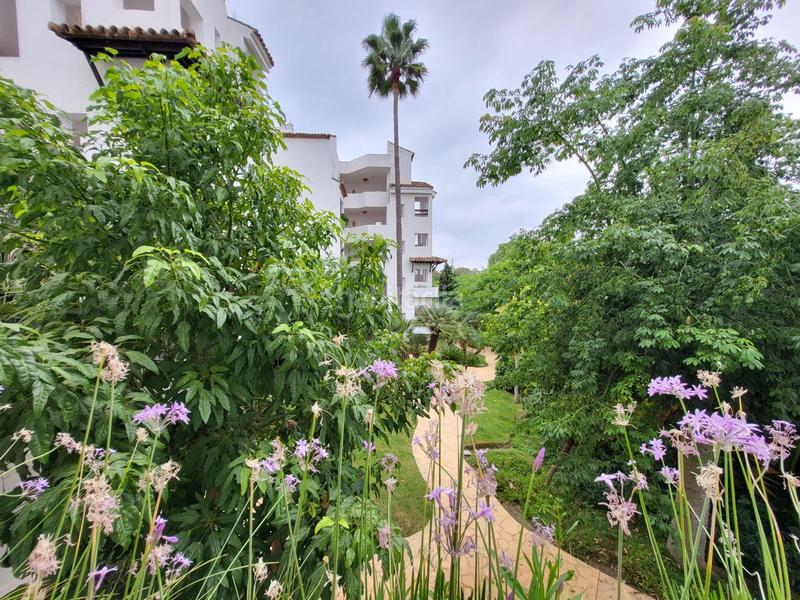 Foto c20d652a-dd04-4eb5-8fd7-66a828046a06. Alquiler apartamento exclusivo apartamento reformado en sun beach, en Estepona
