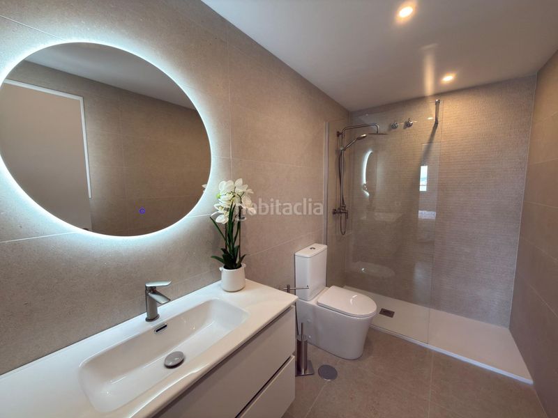 Foto a1235b03-7c8c-4ed4-a211-6ce913b26d40. Àtic amb calefacció aparcament a San Pedro de Alcántara Pueblo Marbella