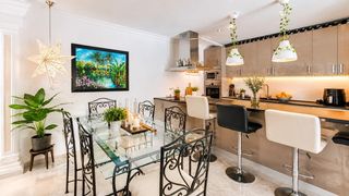 Apartment in San Pedro de Alcántara Pueblo. Dos por uno una vivienda, dos espacios totalmente independientes