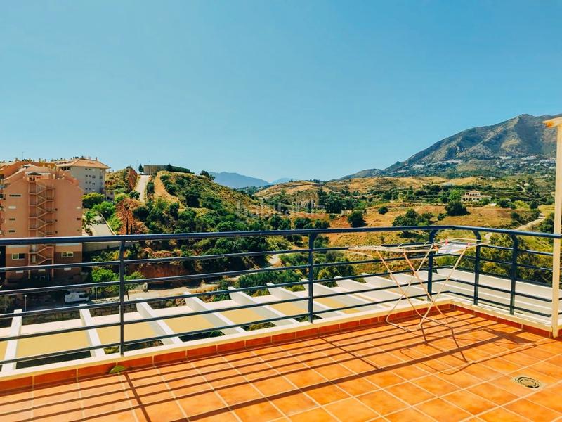 Foto ab269642-90e5-4dba-a89b-49c3f9cd4529. Maison jumelée avec cheminée piscine dans Torreblanca del Sol Fuengirola