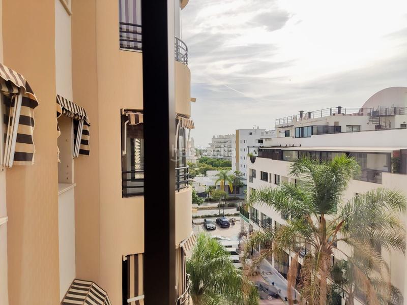 Foto 27845d60-b4ec-41dc-87f3-184c7fb5f0a0. Flat with parking pool in Ricardo Soriano Marbella