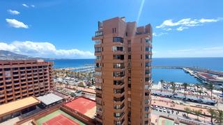 Piso en Puerto Deportivo. Magnífico piso reformado en 1ª línea de playa puerto deportivo c