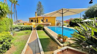 Chalet en Manantiales - Lagar - Cortijo. Villa amplia en alhaurín de la torre con muchas posibilidades ce