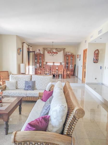 Foto 693ce2eb-466b-4363-abbb-411bb66e91d0. Chalet magnífica y amplia villa en la sierrezuela con garaje y piscina privada en Mijas