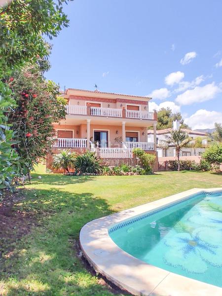 Foto 754d6f43-26fd-4b56-8edd-a07640124313. Chalet magnífica y amplia villa en la sierrezuela con garaje y piscina privada en Mijas