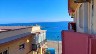Apartamento en Puerto Deportivo. Magnífico piso 1ª línea de playa con plaza de garaje, ascensor y