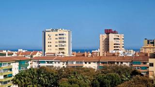 Apartament a Centro ciudad. Magnífico piso  con 2 terrazas con vistas al mar y ascensor