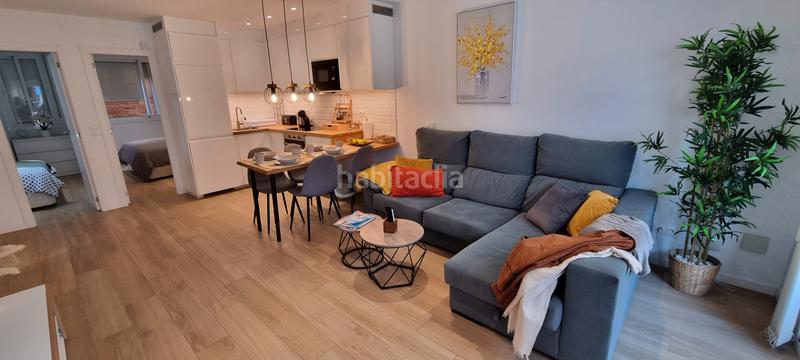 Foto 3ad4efe9-5fd4-477a-81fb-86c538723f5d. Piso magnífico piso reformado 2ª planta sin ascensor 2ª línea de playa en Fuengirola