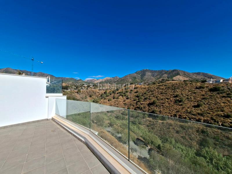 Foto 1a3d335e-b246-426d-9bac-76506c3d48c9. Maison jumelée avec parking piscine dans Torreblanca del Sol Fuengirola