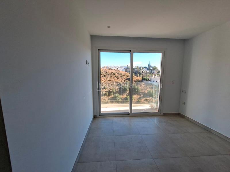 Foto 4b6eaec4-88fd-4ed6-9af3-e38d1571d1fe. Maison jumelée avec parking piscine dans Torreblanca del Sol Fuengirola