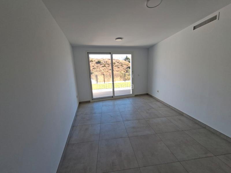 Foto b3aa1169-64cf-4aa1-821a-69815410aae8. Maison jumelée avec parking piscine dans Torreblanca del Sol Fuengirola