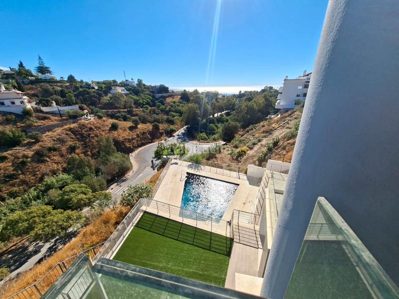 Foto edd4432c-a605-4f7f-8e85-004b9dab9652. Maison jumelée avec parking piscine dans Torreblanca del Sol Fuengirola