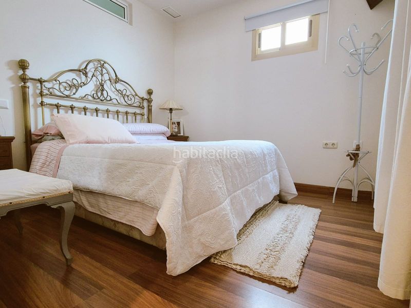 Foto 8081f387-ebb9-47ea-bfde-13c950a7140e. Local comercial magnífico local con vivienda, piscina exterior e interior, sauna, parking. en Fuengirola