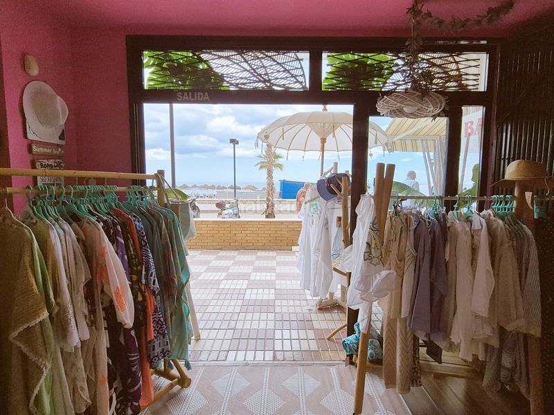 Foto f25825db-22ae-4a2b-b3d1-63b75d0270e0. Local comercial magnífico local con vivienda, piscina exterior e interior, sauna, parking. en Fuengirola