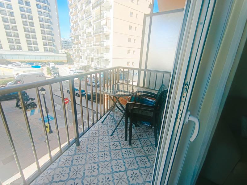 Foto aa43d625-3280-48dc-bdb5-5ab88441f677. Piso magnífico piso reformado terraza vistas al mar, ascensor, amueblado y parking en Fuengirola