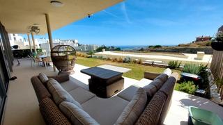 Piso en Mijas pueblo. Magnífico y amplio piso planta baja vistas al mar, jardín terraz