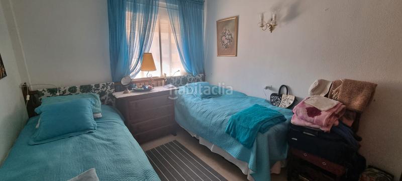 Foto 045c8fec-2ed2-45b8-b529-595483000758. Piso magnífico piso para reformar con 2 terrazas y vistas al mar en Fuengirola
