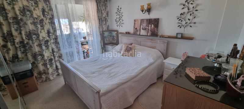 Foto 5f69b954-6e47-469a-82dd-a2c740bd62e7. Piso magnífico piso para reformar con 2 terrazas y vistas al mar en Fuengirola