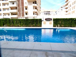 Piso en Centro ciudad. Magnífico y amplio piso con terraza, piscina y opción garaje