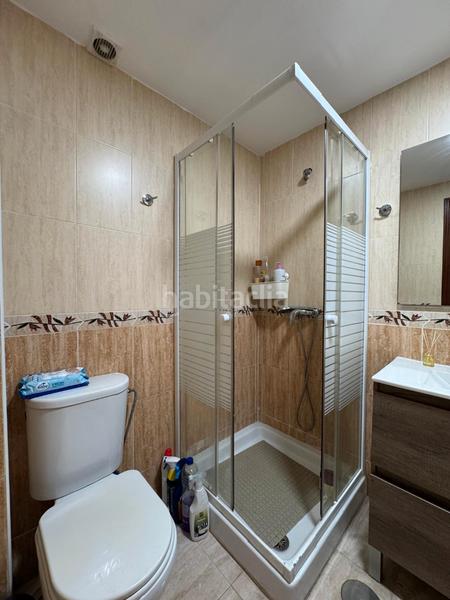 Foto f34847df-b84b-47b2-afb9-d7c411e499f6. Piso magnífico piso con balcón , patio y ascensor en Mijas