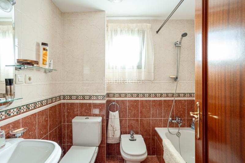 Foto 38068012-b32f-4854-9615-635ace3ddd34. Piso magnífico y amplio piso con garaje, trastero, terraza, piscina y infantil en Fuengirola