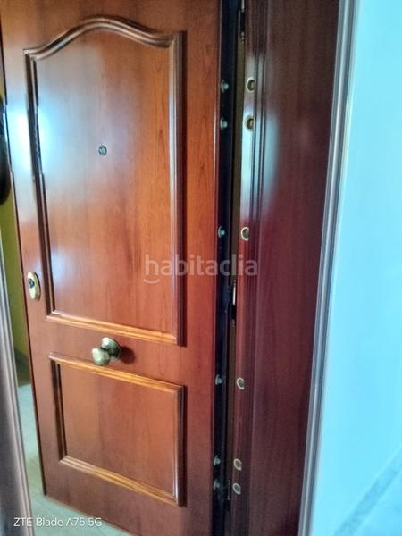Foto 82068ee0-11d2-4827-9ede-bc39e786bff7. Piso magnífico y amplio piso con garaje, trastero, terraza, piscina y infantil en Fuengirola