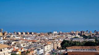 Attique à Los Ríos. Magnífico y amplio ático con garaje, ascensor privado y piscina