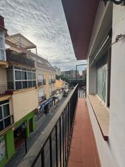 Etagenwohnung in Playa de los Boliches. Magnífico y amplio piso en los boliches 2ª planta sin ascensor