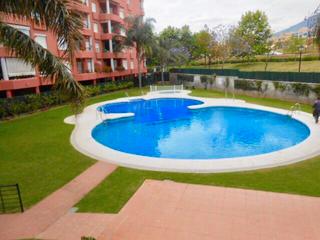 Appartement à Los Boliches. Magnífico y amplio piso con garaje, piscina, padel