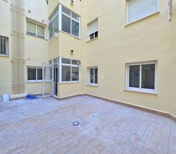 Foto a509f2b9-a4f7-42b7-9354-eebffefc965a. Pis amb aparcament piscina a Los Boliches Fuengirola