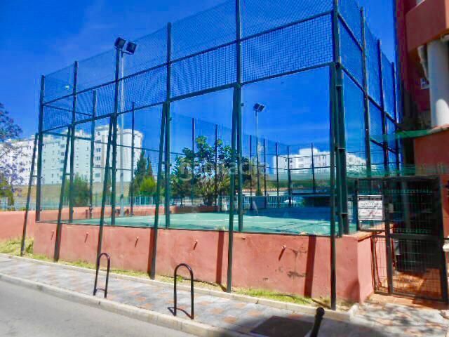 Foto b2a27e9c-1c27-4cf7-a792-04d25d95b5fe. Pis amb aparcament piscina a Los Boliches Fuengirola