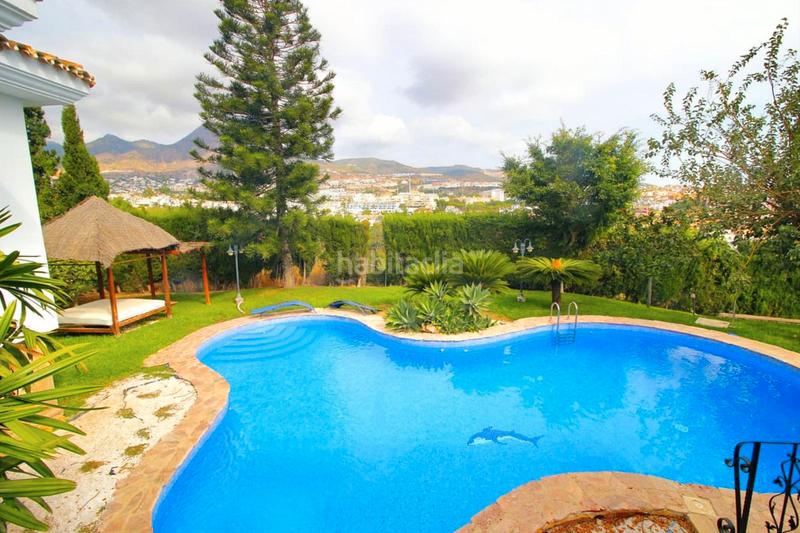 Foto 279771f1-9bb8-4f81-8df7-b083bef83f63. Chalet con camino parcheggio piscina in Cortijo Torrequebrada Benalmádena