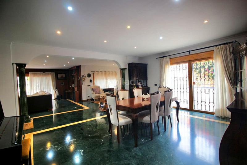 Foto 5116974b-fe44-49df-90c9-f42b74ce757b. Chalet con camino parcheggio piscina in Cortijo Torrequebrada Benalmádena