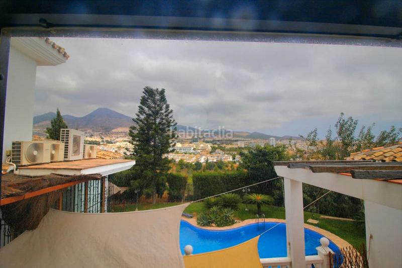 Foto 5d993742-2c9c-4650-bc87-084e5d5aa0da. Chalet con camino parcheggio piscina in Cortijo Torrequebrada Benalmádena