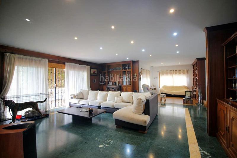 Foto c8541316-7daf-469c-8ad3-1d51ccd24fb6. Chalet con camino parcheggio piscina in Cortijo Torrequebrada Benalmádena