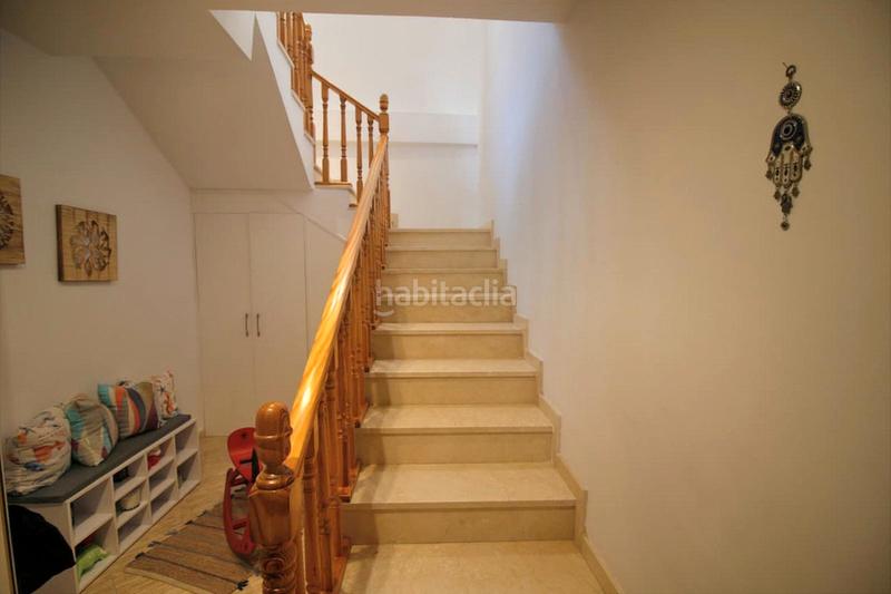 Foto ca19ac2f-b3f8-4e57-a4e1-b12d75bad826. Chalet con camino parcheggio piscina in Cortijo Torrequebrada Benalmádena