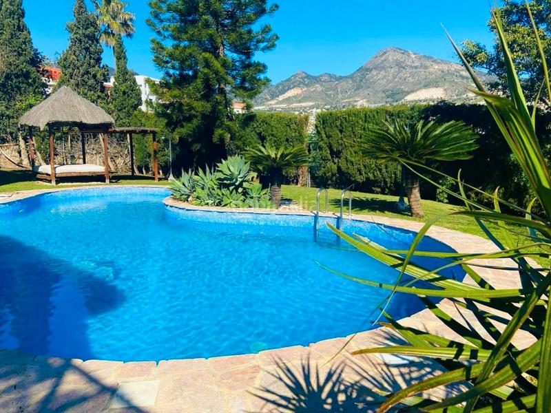 Foto cbb84bef-2ceb-469e-9c52-2876839259f3. Chalet con camino parcheggio piscina in Cortijo Torrequebrada Benalmádena