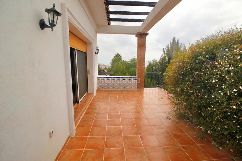 Foto f3d270df-dc6a-4760-b2e6-0b942a63941f. Chalet con camino parcheggio piscina in Cortijo Torrequebrada Benalmádena